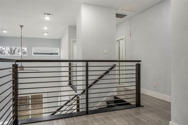 4934 Creekmont Drive, Houston, TX 77091