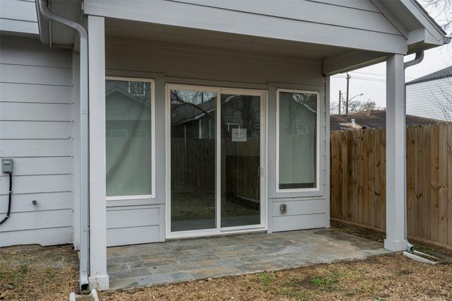 4934 Creekmont Drive, Houston, TX 77091