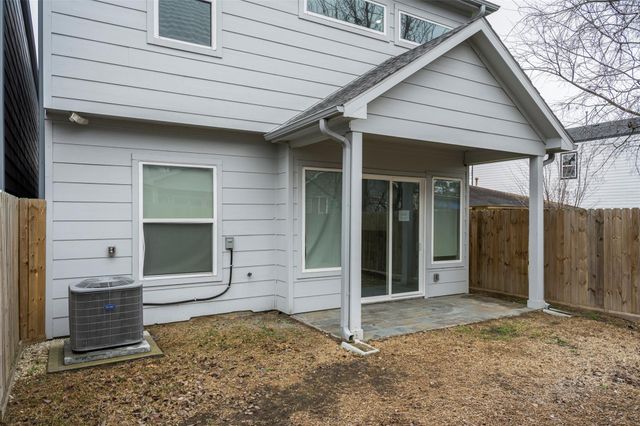 4934 Creekmont Drive, Houston, TX 77091