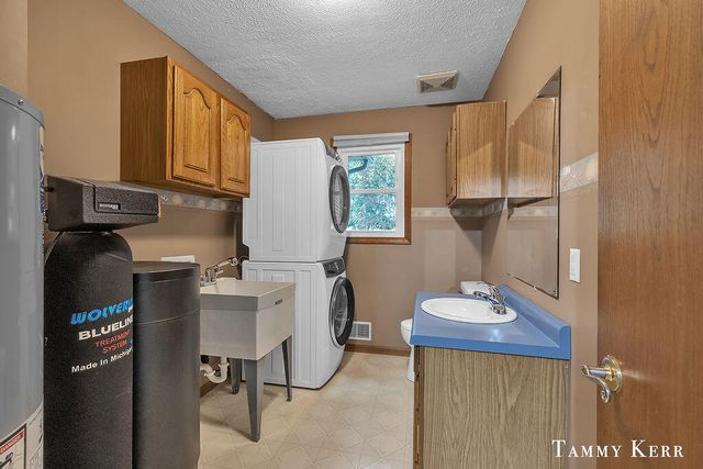 2230 58th Street, Fennville, MI 49408