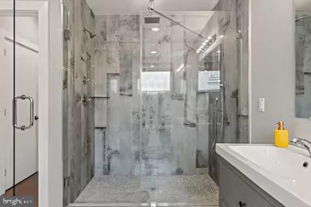 539 MCKEAN ST, Philadelphia, PA 19148