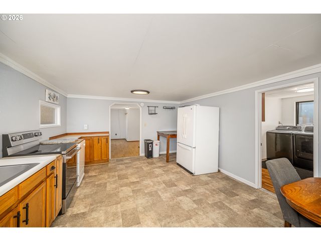 204 19TH St, Springfield, OR 97477