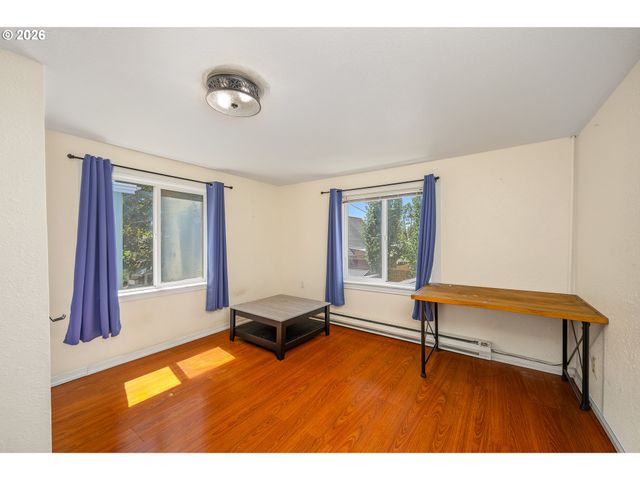 204 19TH St, Springfield, OR 97477