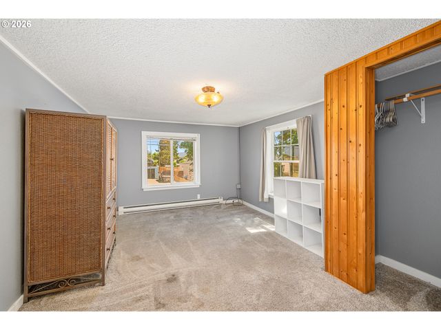 204 19TH St, Springfield, OR 97477