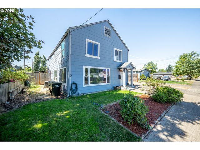 204 19TH St, Springfield, OR 97477