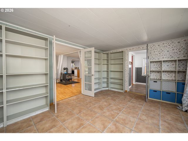 204 19TH St, Springfield, OR 97477