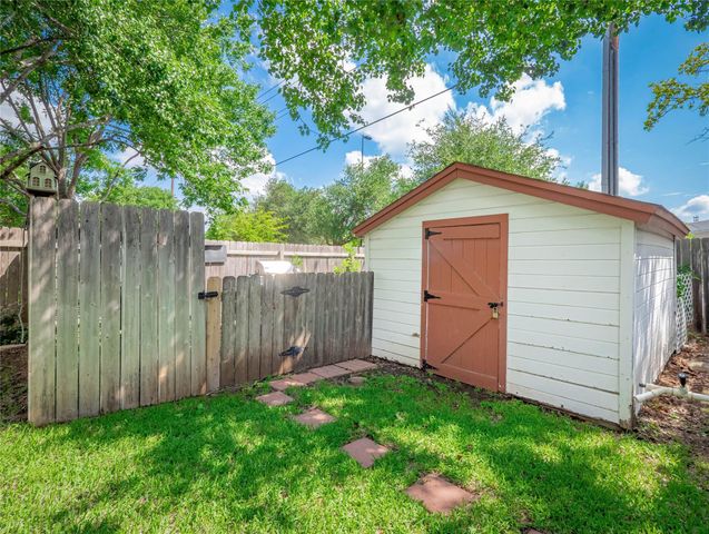 1810 Summer Rain DR, Cedar Park, TX 78613