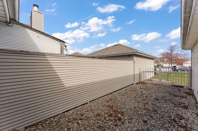 823 Spruce Lane, Schererville, IN 46375