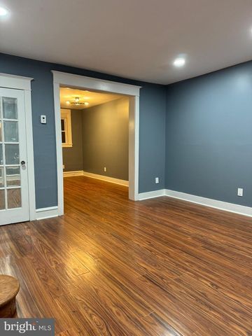 6527 GUYER AVE, Philadelphia, PA 19142