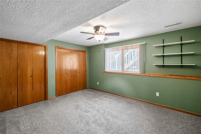 15164 Hawthorn Drive, Clive, IA 50325