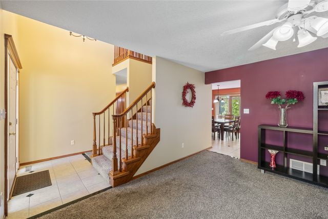 15164 Hawthorn Drive, Clive, IA 50325