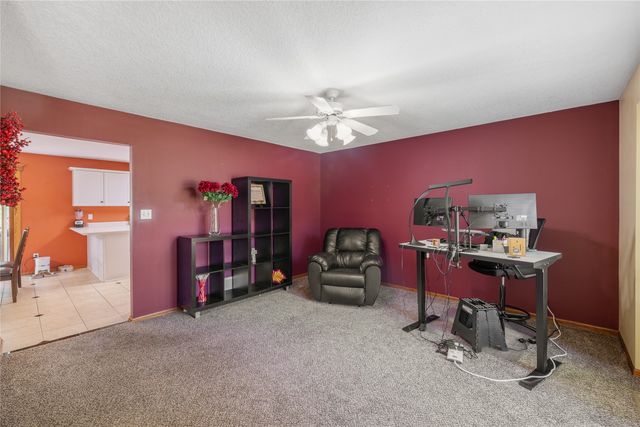 15164 Hawthorn Drive, Clive, IA 50325