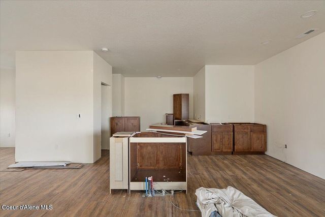 30763 N Sienna LOOP, Athol, ID 83801