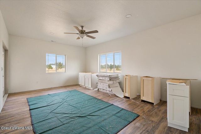 30763 N Sienna LOOP, Athol, ID 83801