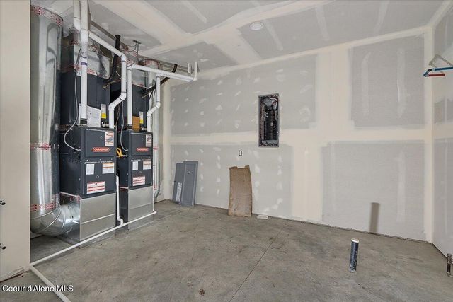 30763 N Sienna LOOP, Athol, ID 83801