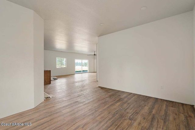 30763 N Sienna LOOP, Athol, ID 83801