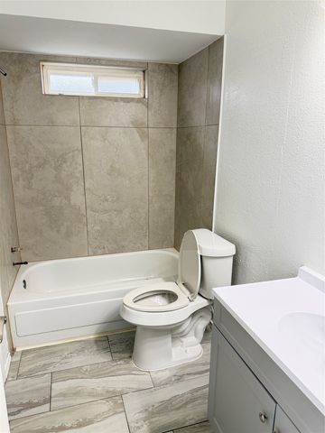 1103 Holly Drive, Carrollton, TX 75010