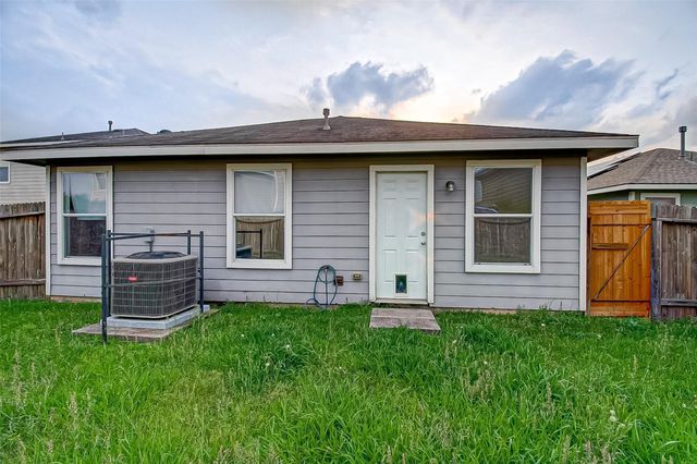 21206 Wortham Oaks Drive, Humble, TX 77338