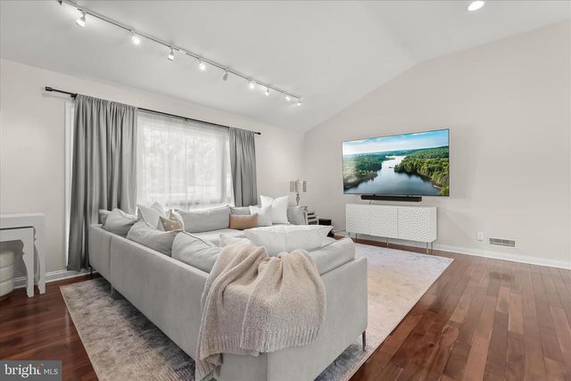 3412 MANOR HILL, Baltimore, MD 21208