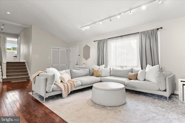 3412 MANOR HILL, Baltimore, MD 21208