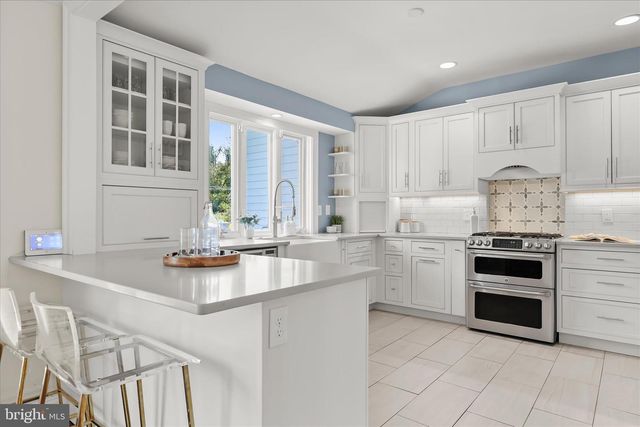 3412 MANOR HILL, Baltimore, MD 21208