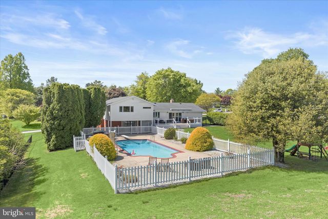 3412 MANOR HILL, Baltimore, MD 21208