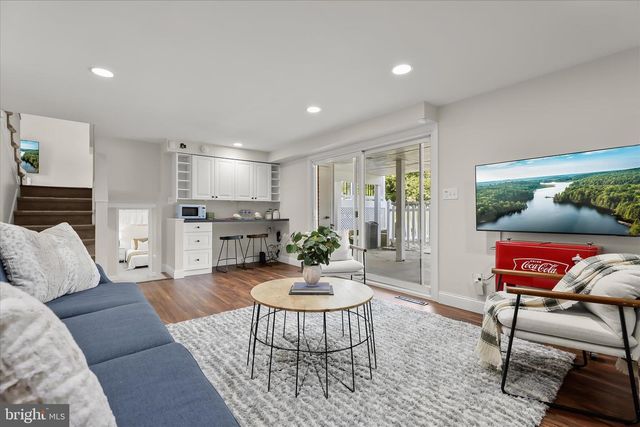 3412 MANOR HILL, Baltimore, MD 21208