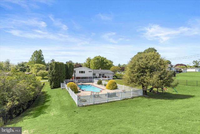 3412 MANOR HILL, Baltimore, MD 21208