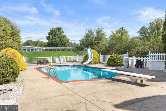 3412 MANOR HILL, Baltimore, MD 21208