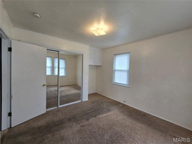 10220 Niblic Drive, Overland, MO 63114