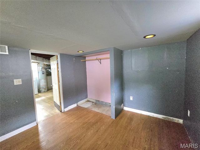 10220 Niblic Drive, Overland, MO 63114