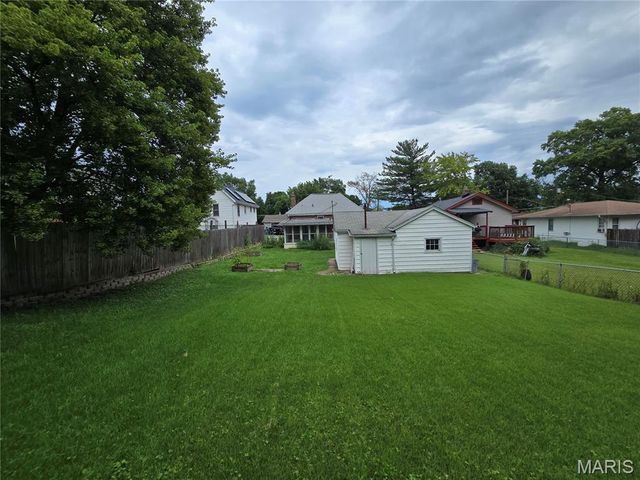 10220 Niblic Drive, Overland, MO 63114
