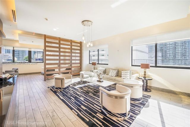 999 SW 1st Ave 1208, Miami, FL 33130