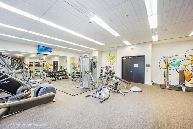 999 SW 1st Ave 1208, Miami, FL 33130