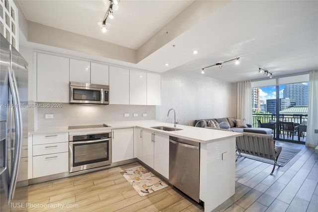 999 SW 1st Ave 1208, Miami, FL 33130