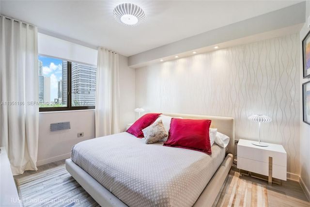 999 SW 1st Ave 1208, Miami, FL 33130