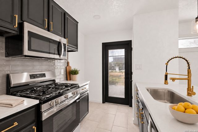 5618 FOREST LAKE ST, San Antonio, TX 78244
