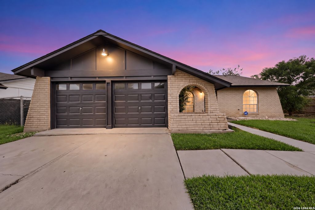 5618 FOREST LAKE ST, San Antonio, TX 78244