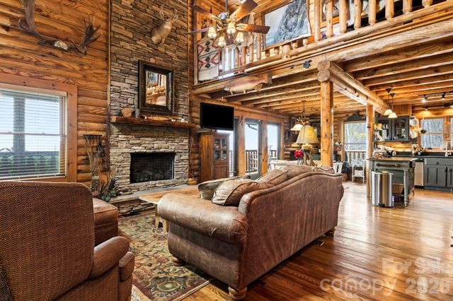 195 Justin Ridge, Clyde, NC 28721