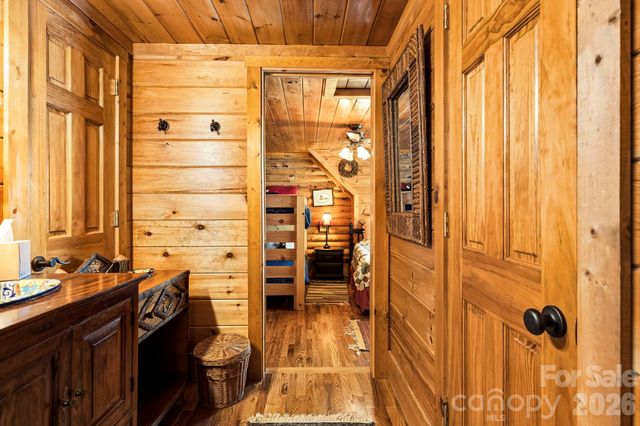 195 Justin Ridge, Clyde, NC 28721