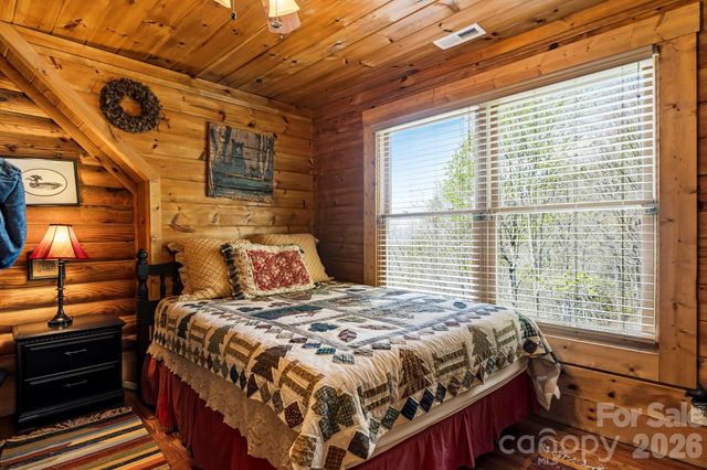195 Justin Ridge, Clyde, NC 28721