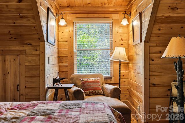 195 Justin Ridge, Clyde, NC 28721