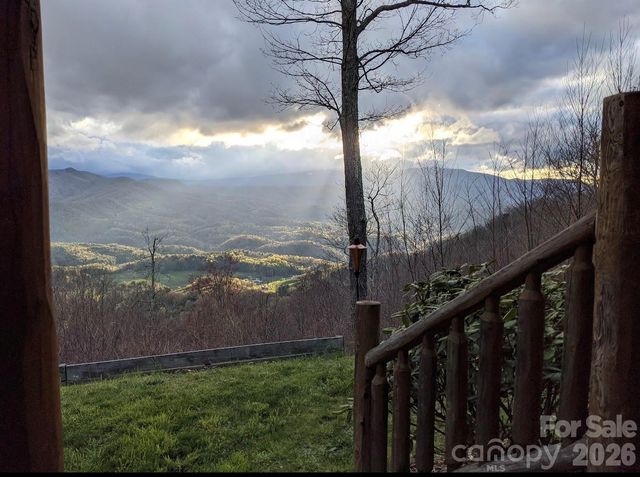 195 Justin Ridge, Clyde, NC 28721
