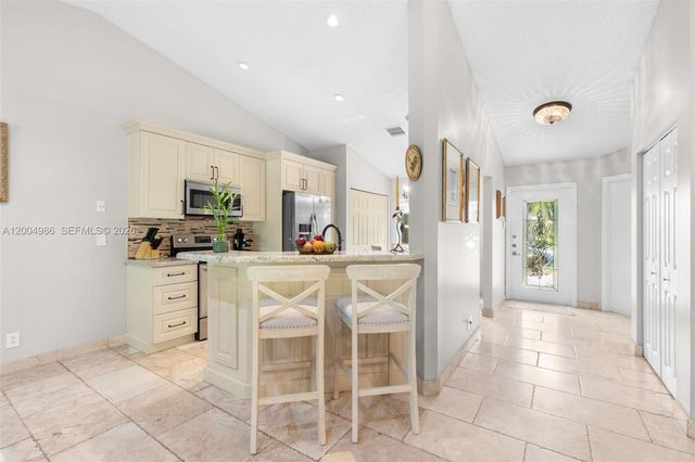 4108 Pine Ridge Ln, Weston, FL 33331