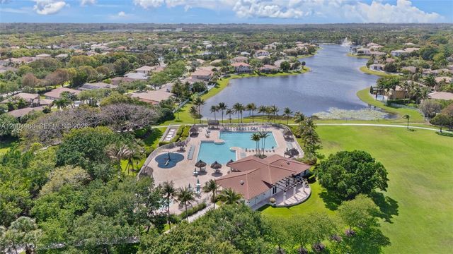 4108 Pine Ridge Ln, Weston, FL 33331