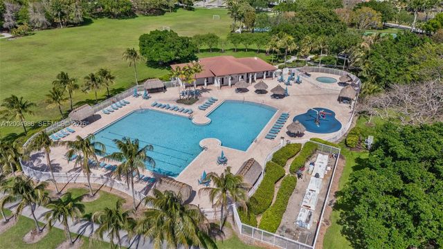 4108 Pine Ridge Ln, Weston, FL 33331