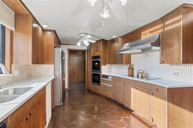 2961 Twin Acres Drive, Norman, OK 73071
