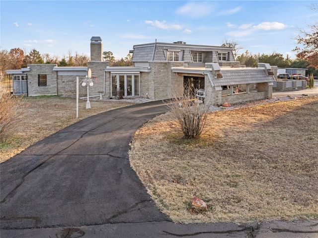 2961 Twin Acres Drive, Norman, OK 73071