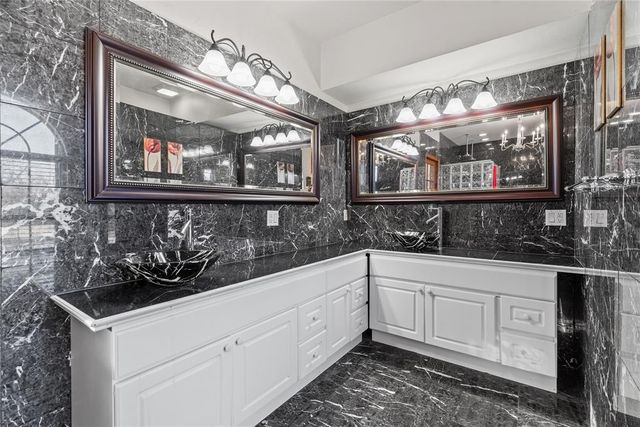 2961 Twin Acres Drive, Norman, OK 73071
