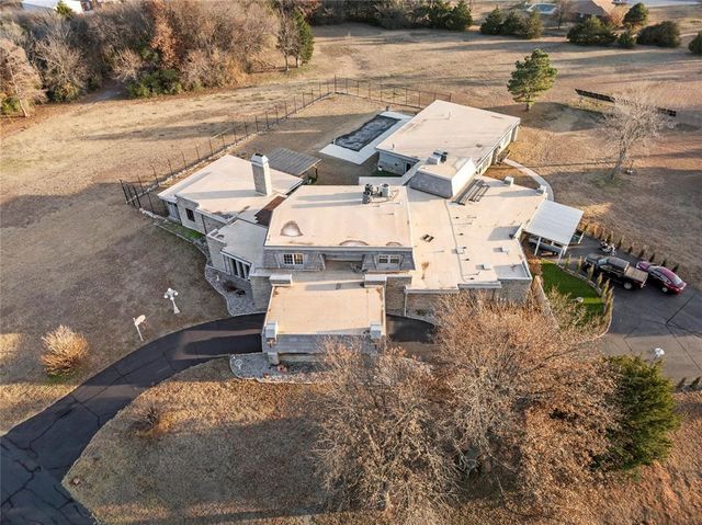 2961 Twin Acres Drive, Norman, OK 73071